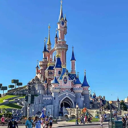 Appartement Confortable Proche Disneyland Paris Bussy-Saint-Georges Exterior photo